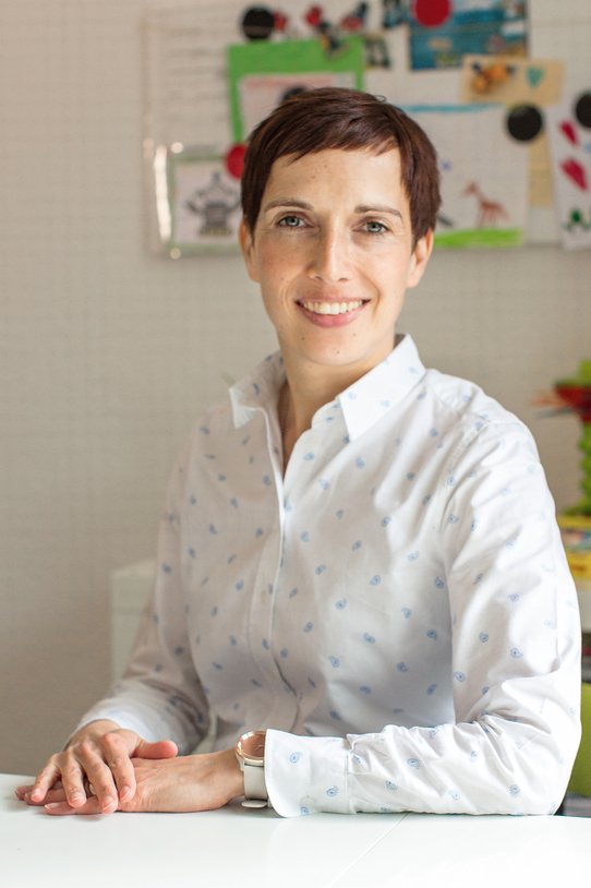 Portrait von Dr. Lydia Pelzer